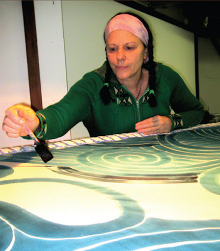 Joanne Plourde partage son amour pour l'art textile. | Photo par Festival du bois
