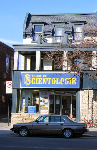 Une église de scientologie à Montréal.