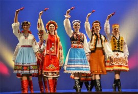 Le groupe folklorique ukrainien. - Photo par Association of United Ukrainian Canadians School of Dance.
