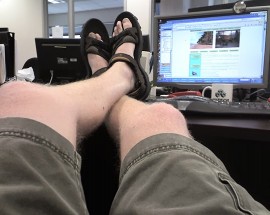 Sandales au travail | Photo par slworking