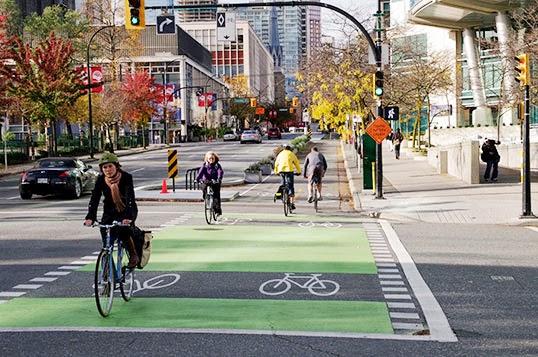 Voiture ou vélo... à la ville de choisir | Photo par Paul Krueger, Flickr