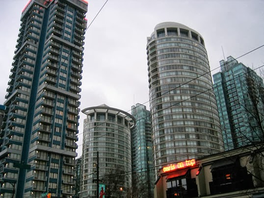 Ironie : vouloir habiter en ville, mais sans la densité urbaine qui vient avec. | Photo par bec.w, Flickr