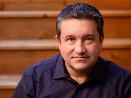 Alfred Hermida, auteur de Tell Everyone: Why We Share and Why it Matters.