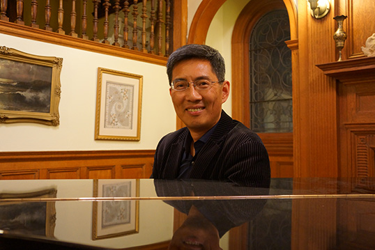 Eugene Wang enseigne à l’université américaine de Harvard depuis 1997. Ses publications ont été plusieurs fois distinguées. | Photo DR