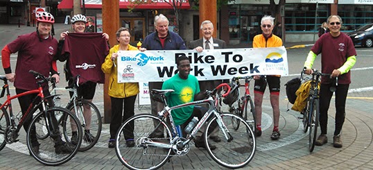 Les participants de la semaine Bike to Work 2014 en selle pour promouvoir la pratique du vélo en Colombie-Britannique. | Photo de Bike to Work